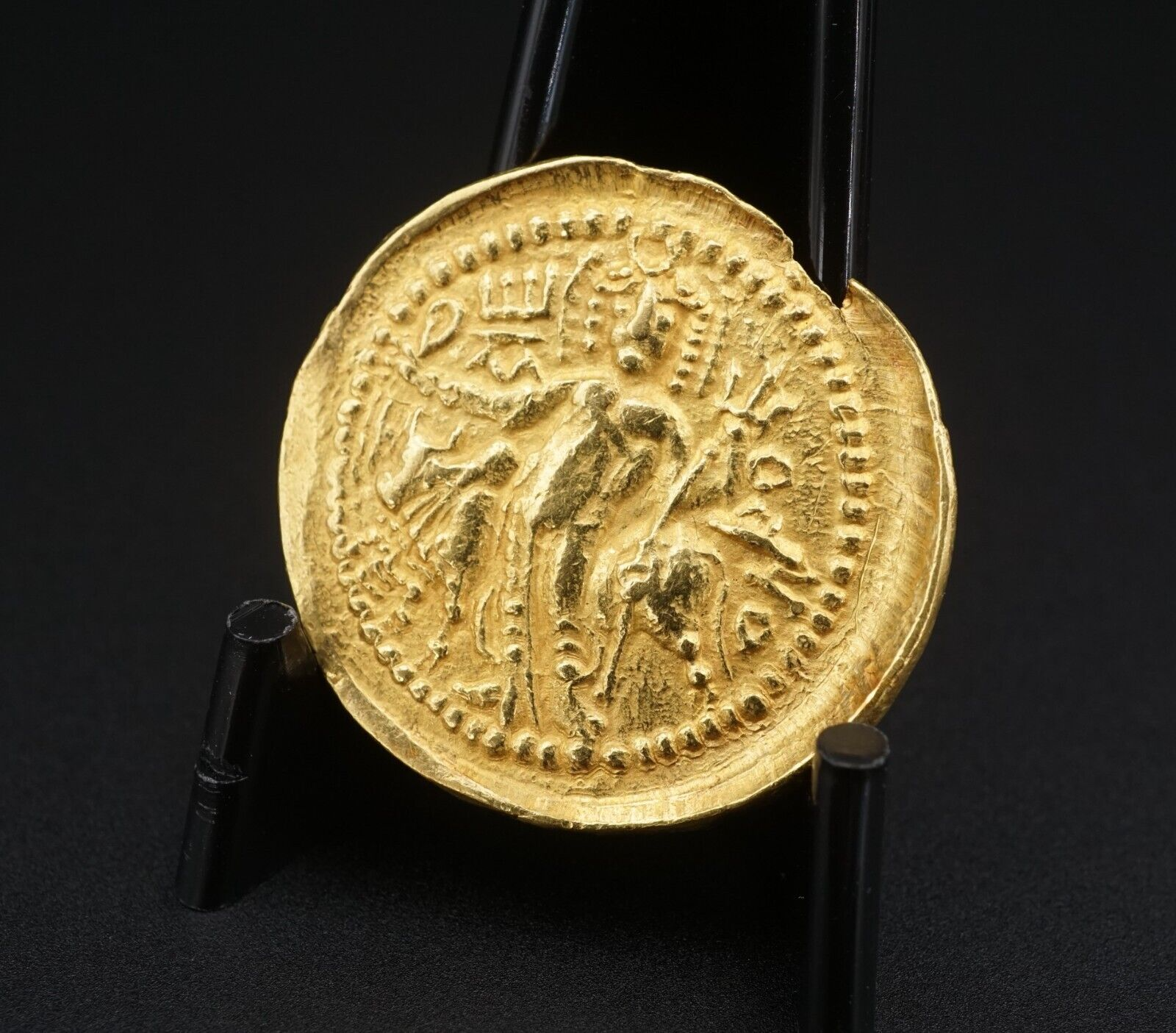 Kushan Empire Vasudeva Gold Coin Authentic Indo Greek, view 2