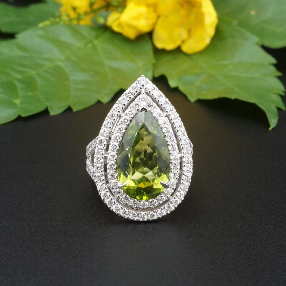 NWOT 14k White Gold Pear 6 carat Peridot Diamond Halo Cocktail Ring Size 7, view 2