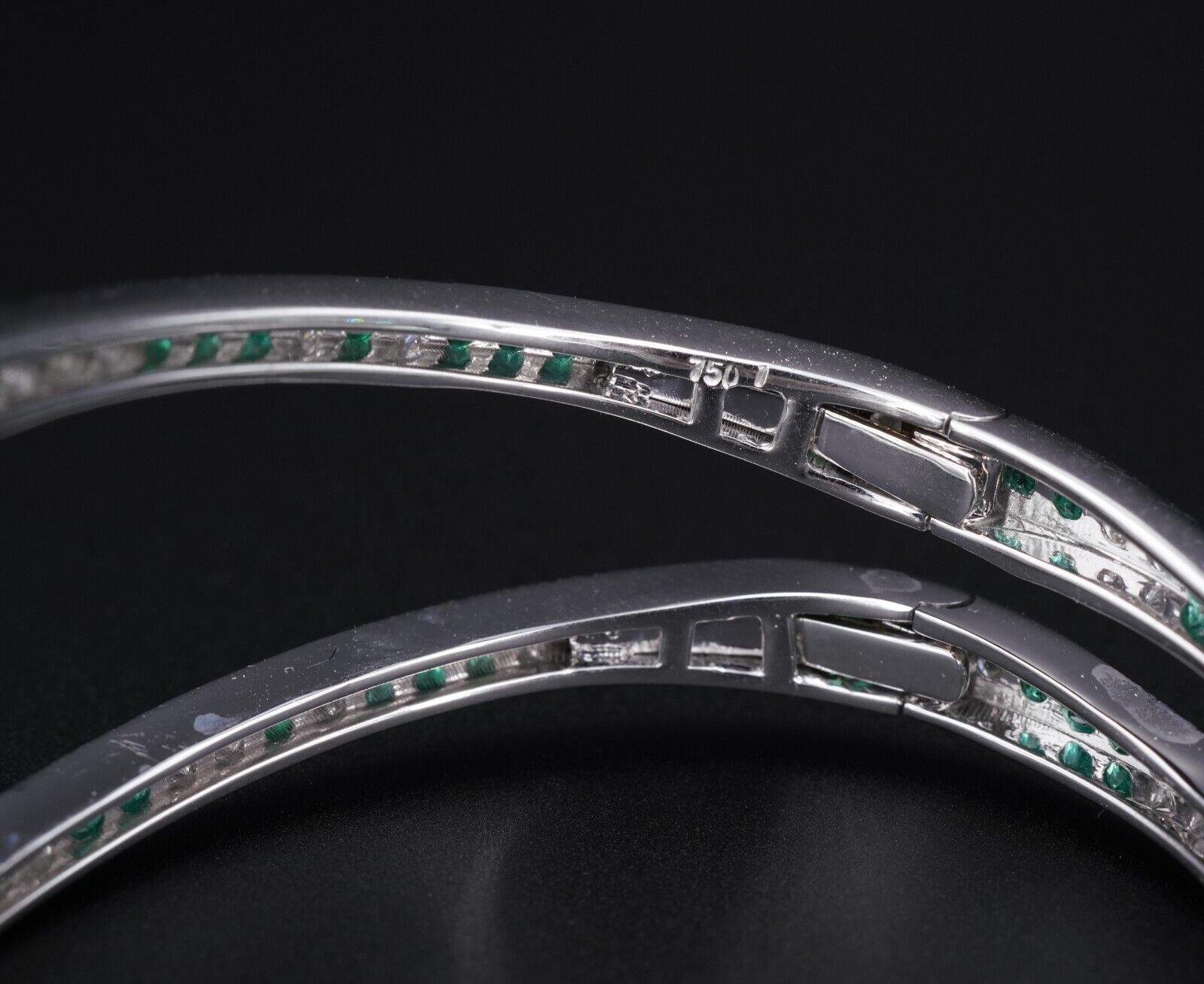 18k White Gold 4.5 carat Diamond Emerald Kick Cuff Bracelet 6.25", view 7