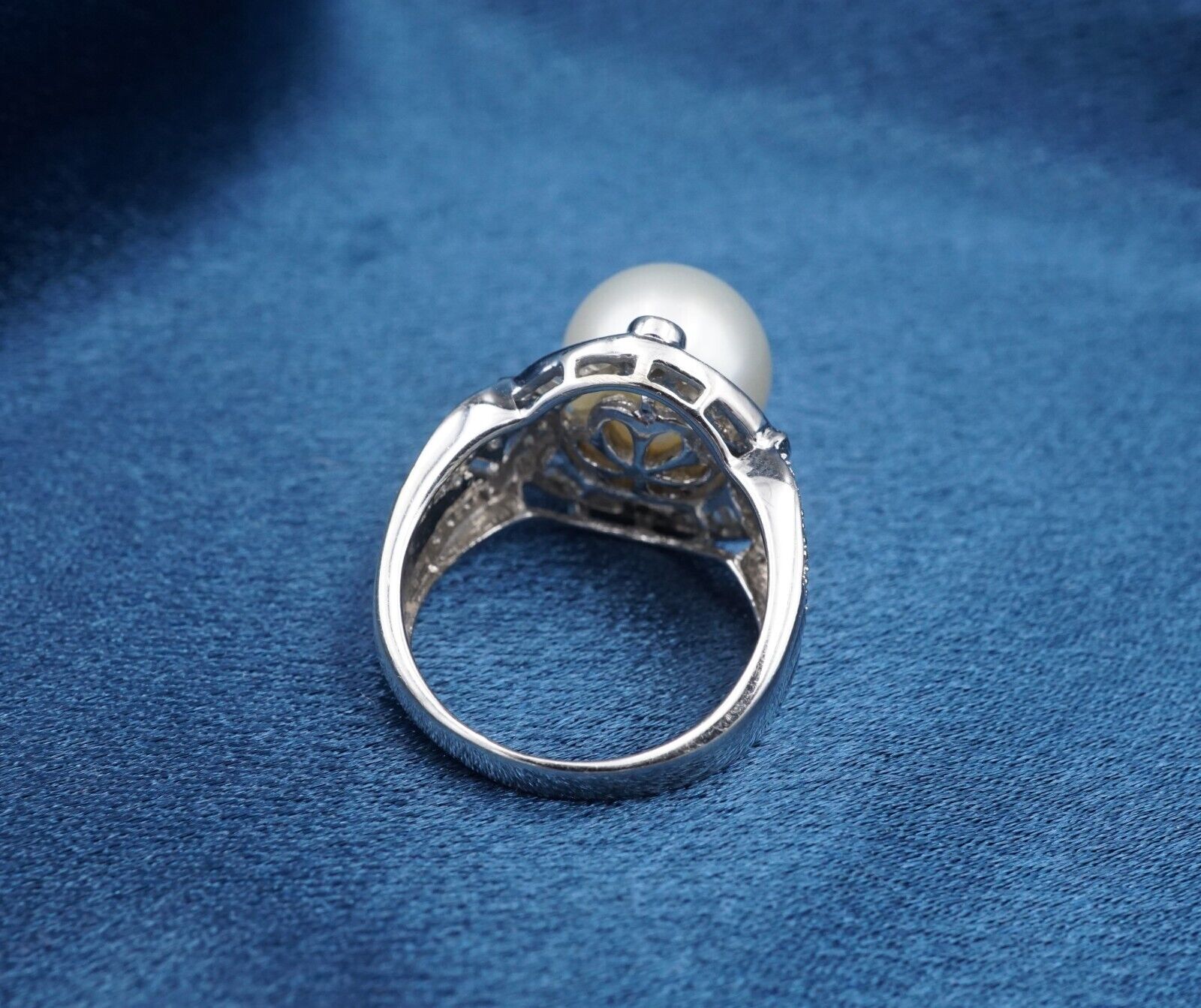 Vintage 18k Diamond Pearl Cocktail Ring Size 7.75 White Gold 11.5 mm, view 6