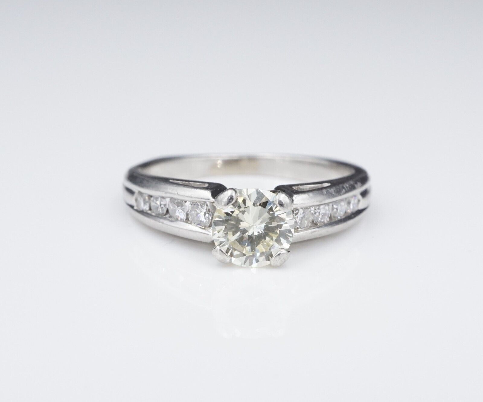 Scott Kay Platinum 1.32 ctw Diamond Euro Shank Ring Size 8, view 1