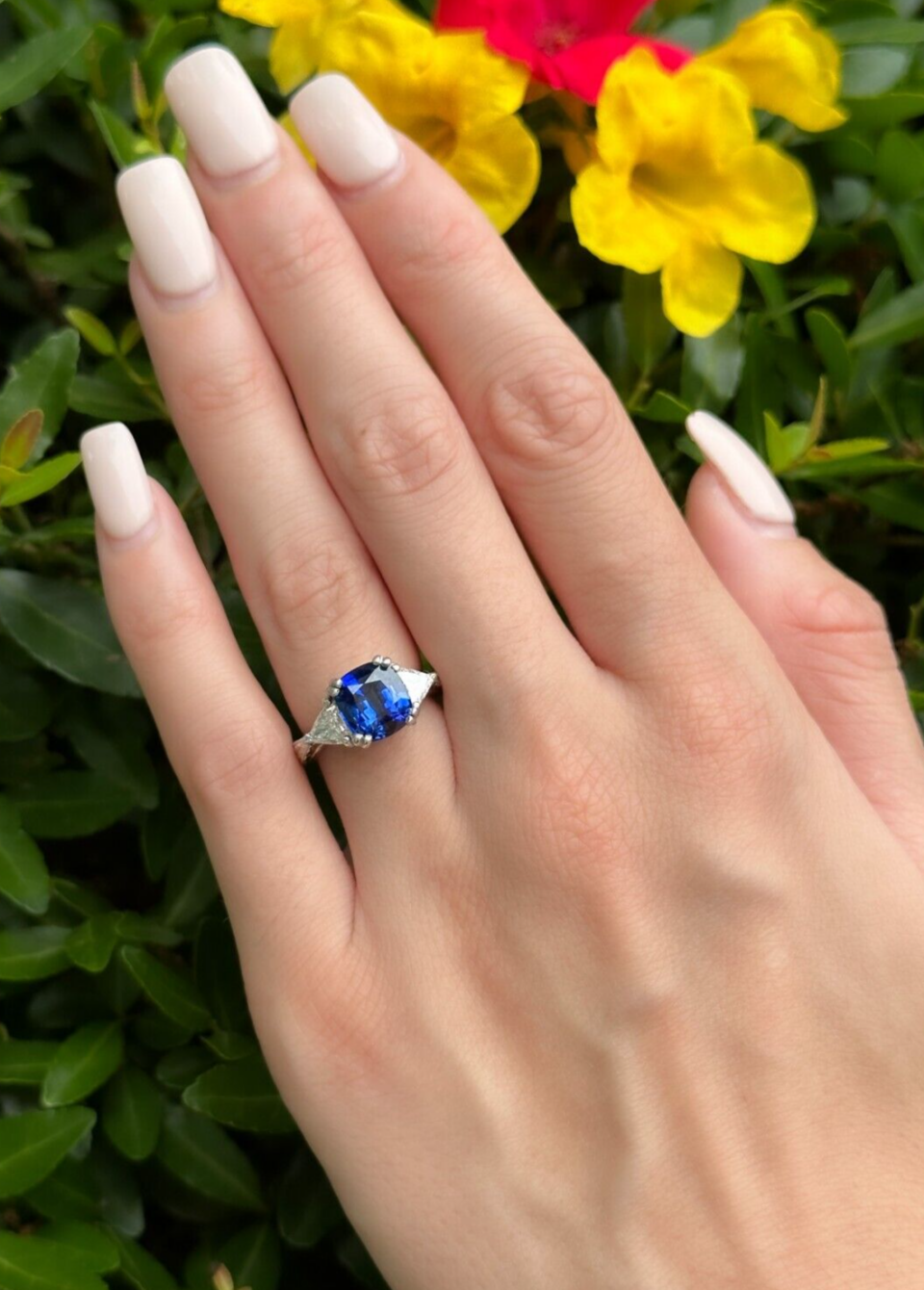 Platinum Sapphire Diamond Ring Natural Madagascar AGL Cert, view 2