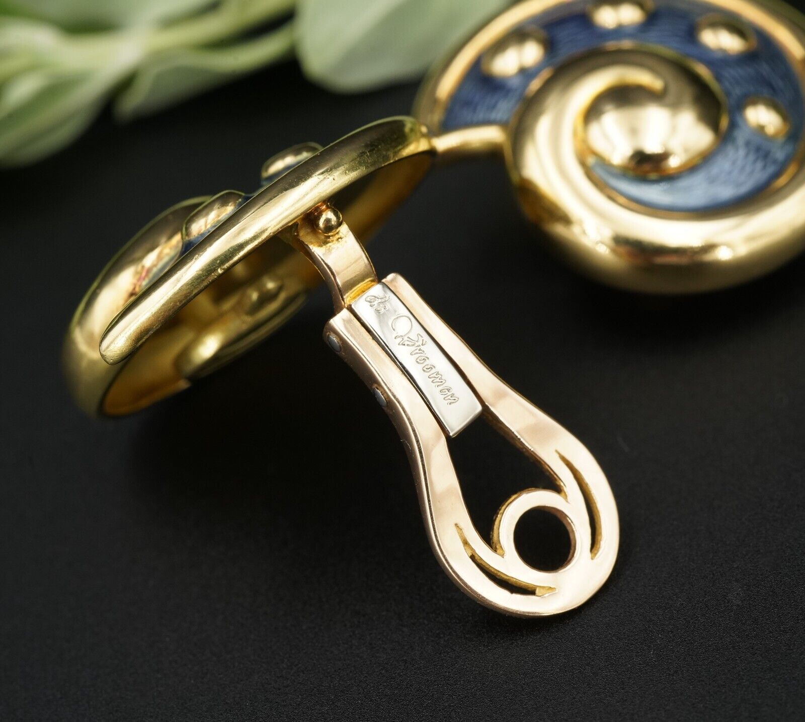 Leo De Vroomen Enamel Earrings 18k Gold Ear Clips Shell 1.1", view 4