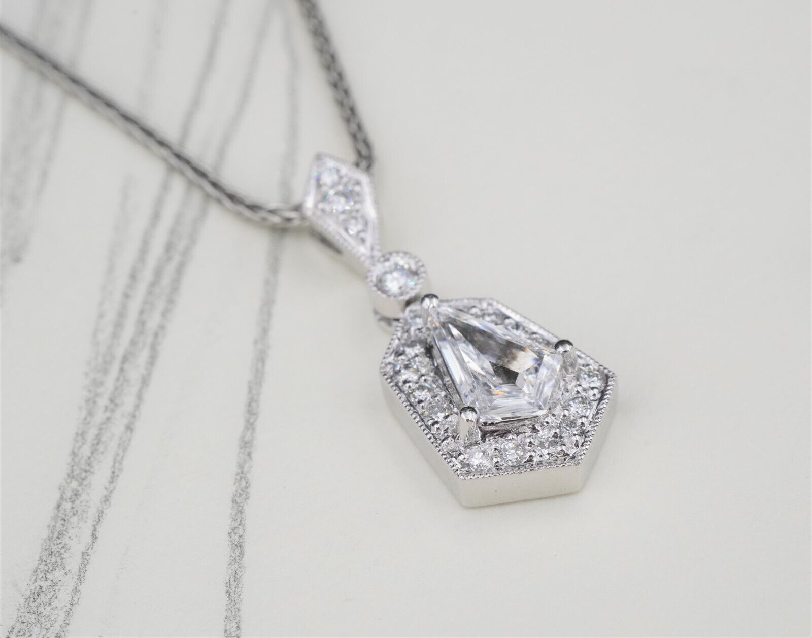 Henri Daussi 1ctw Natural Kite Diamond Cluster Pendant Necklace 18", view 5