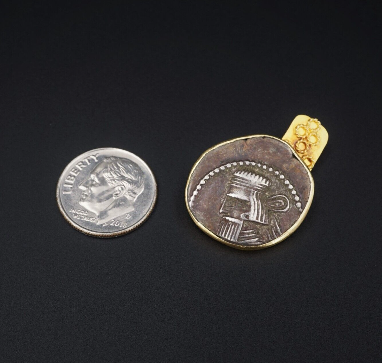 Luisa Del Valle 18k 20k Gold Ancient Parthan Artabanus Coin Cufflinks, view 4