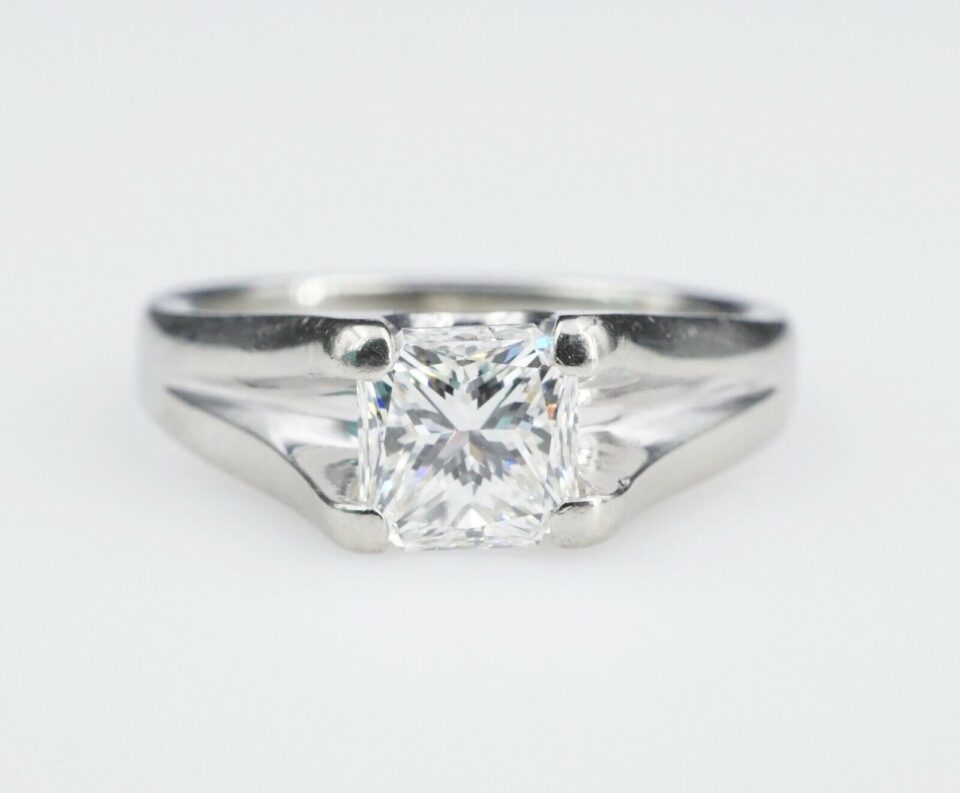 18k Gold 1ct Solitaire Princess Cut Diamond Engagement Ring Sz 5.25 RG2849