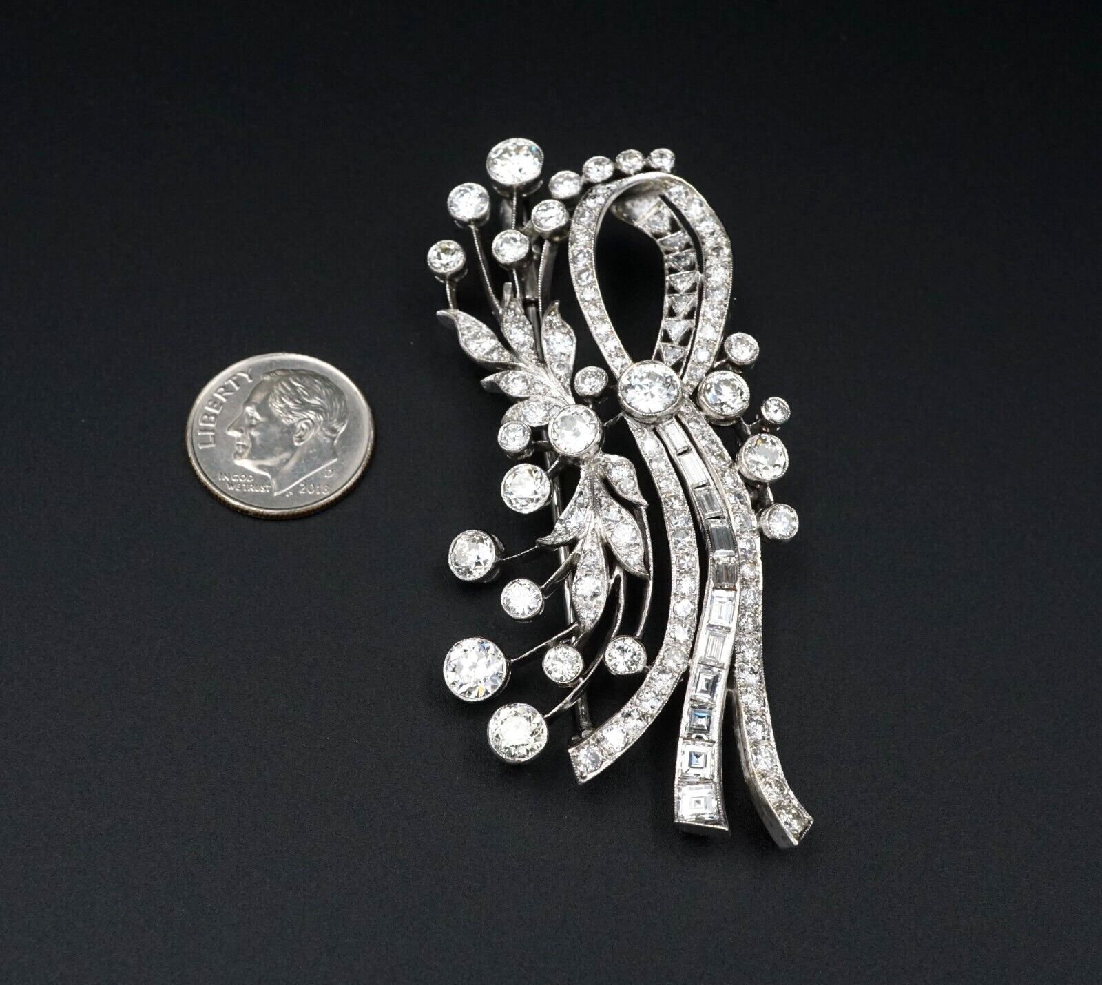 Diamond Ribbon Brooch 18k White Gold 9 carat 3" Luxe, view 6