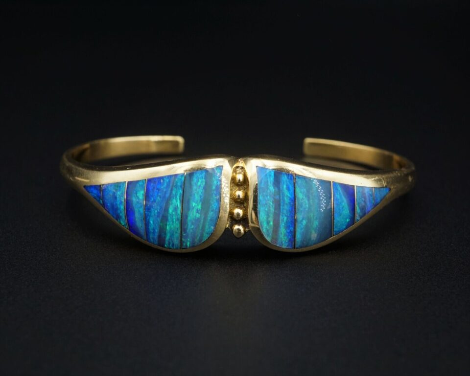 Natural Black Opal Inlay Cuff Bracelet Designer Lisa Mele 18k Gold BG717