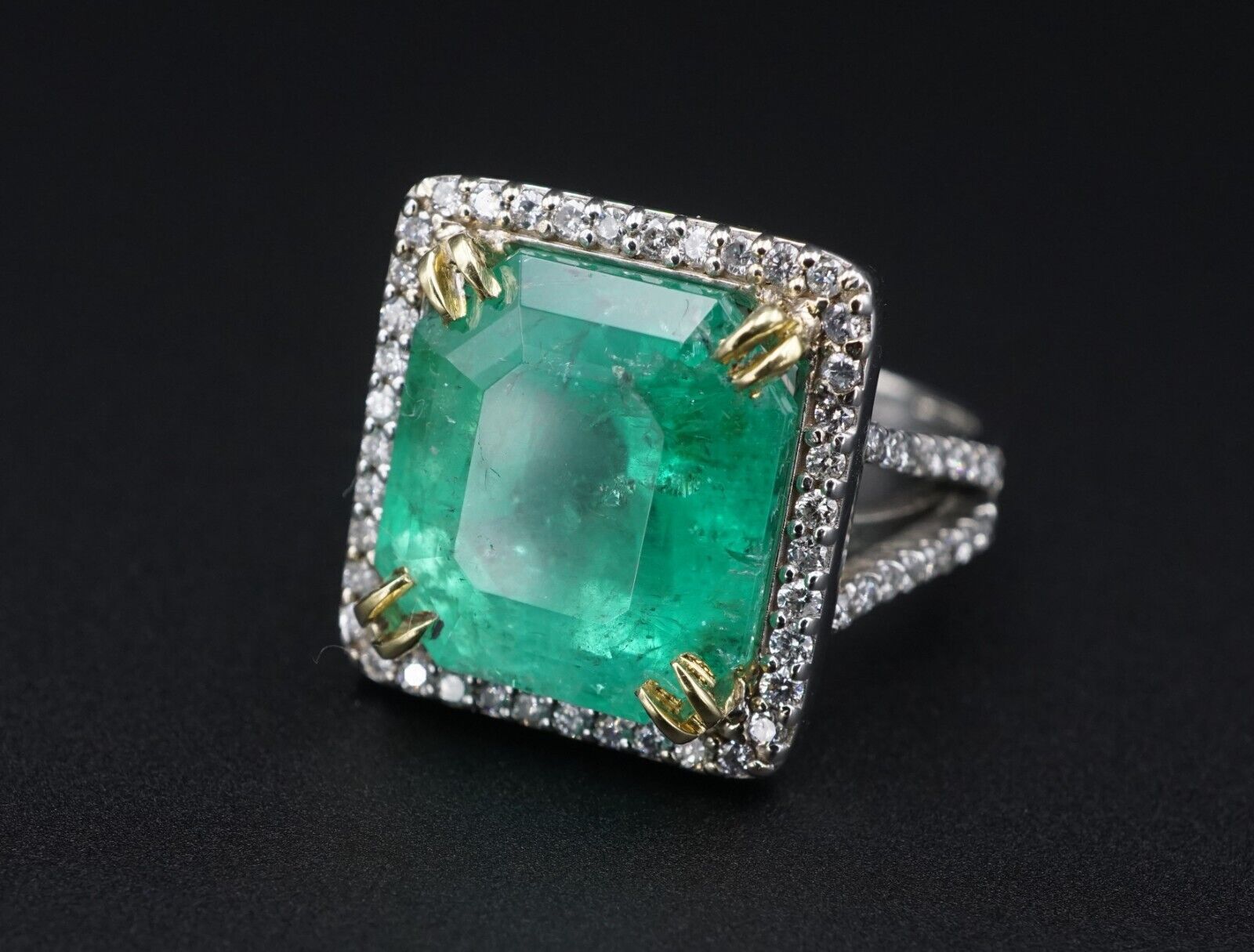 Platinum Natural Emerald Diamond Halo Ring Vintage, view 3
