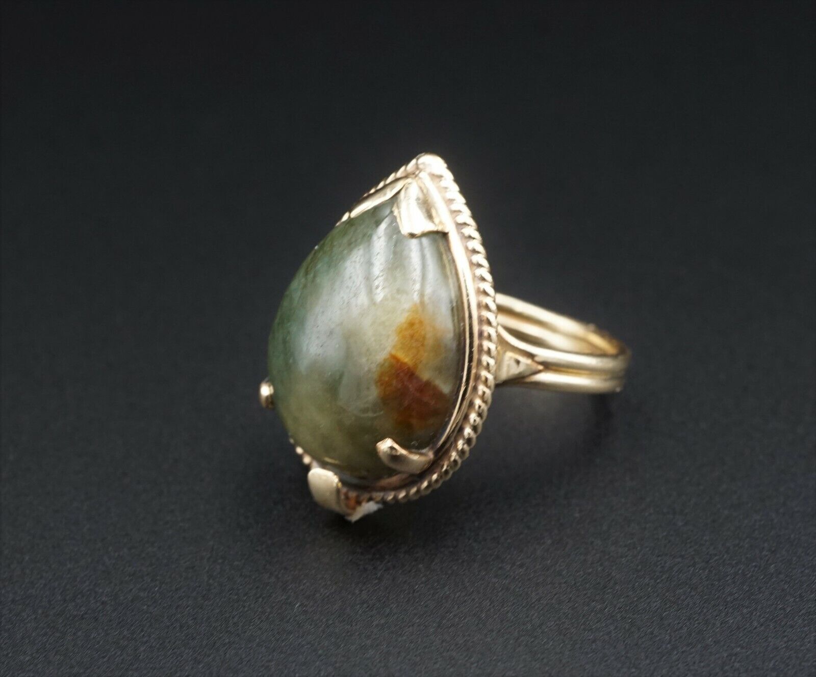 Vintage Ming's Jade Ring Bi-Color 14k Yellow Gold Size 5.5 13mm, view 1