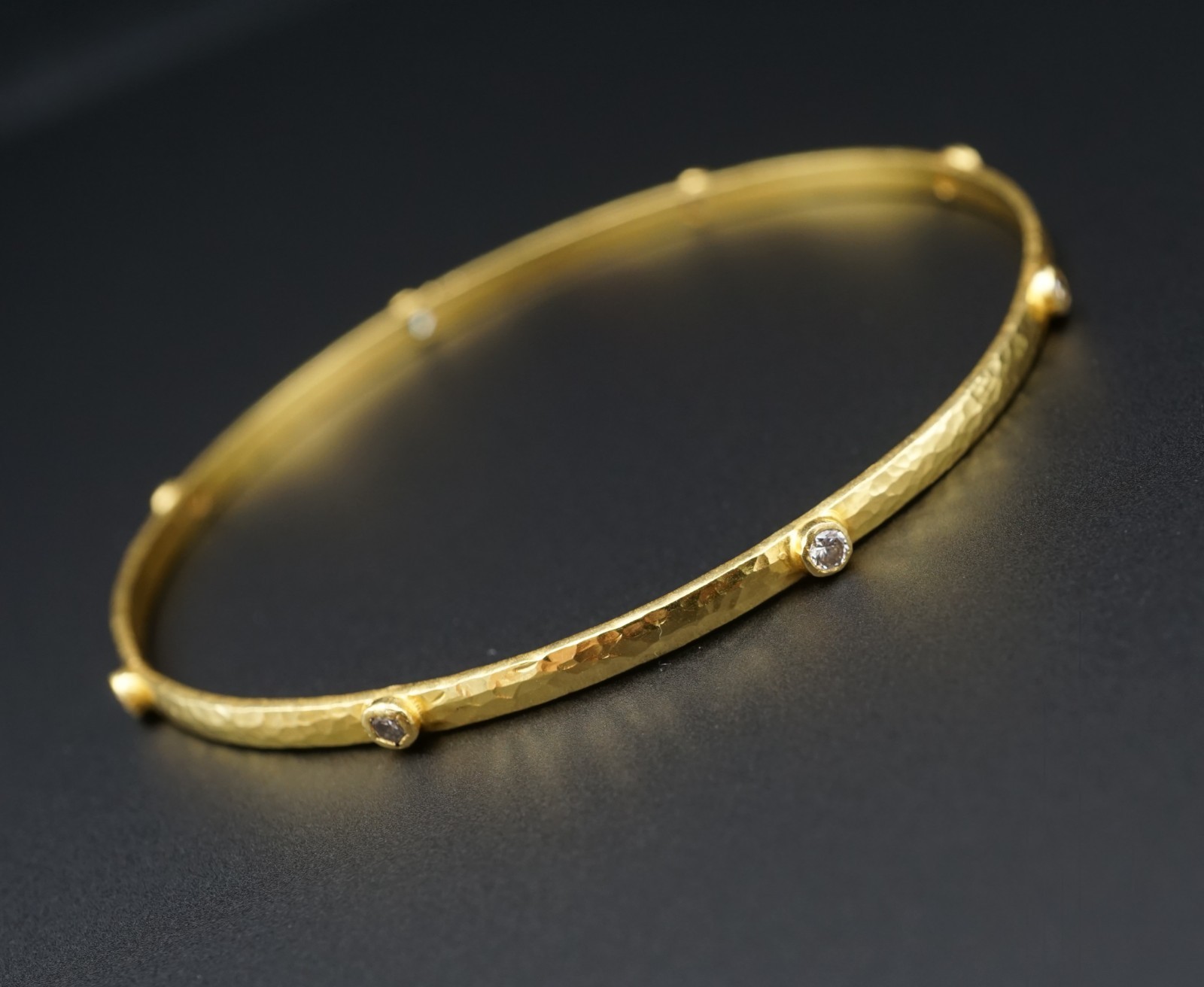 18k Diamond Bezel Station Bangle Bracelet Gold 8" Hammer Textured, view 4