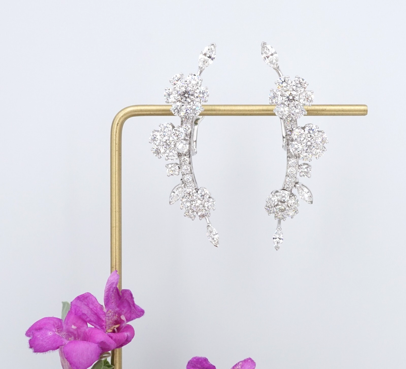 Van Cleef Arpels Folie de Pres Flower Diamond Earrings 18k 2" w/ Box, view 8