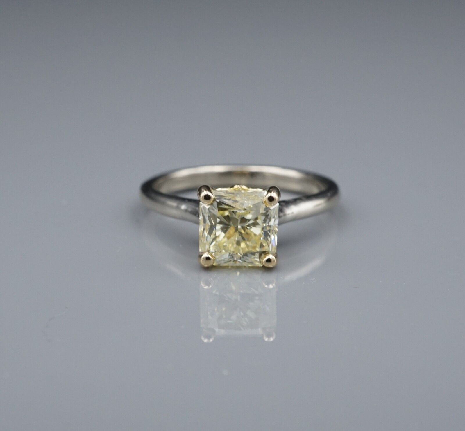 GIA Fancy Yellow Diamond Engagement Ring 18k Gold 2.3 carat Size 7 New, view 3