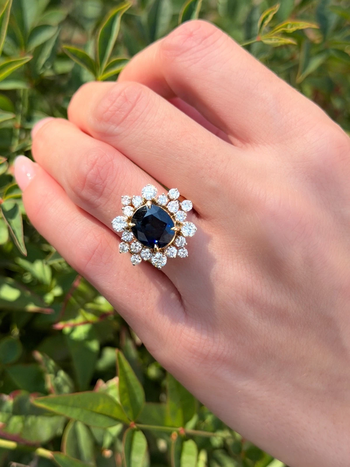 Vintage Sapphire Diamond Halo Ring Natural Blue 18k Yellow Gold 6.5 ctw, view 3