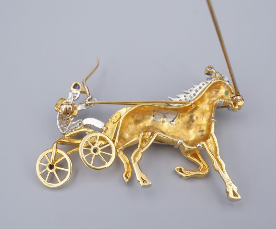 Trotting Horse and Sulky Driver Brooch Vintage 18K Gold Platinum Diamond, view 3