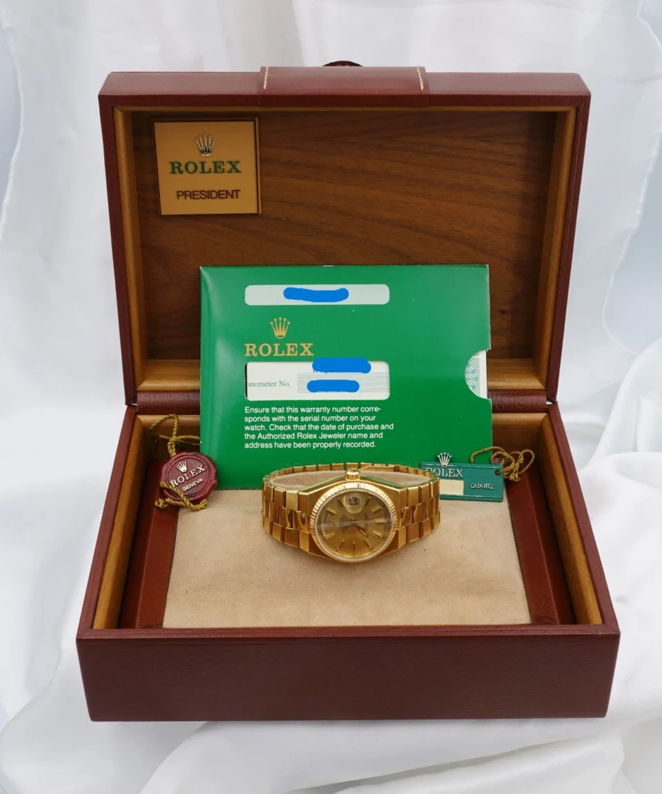 Rolex President Oysterquartz Day-Date 18k Mens 36mm 19018 1979 Full Set, view 3