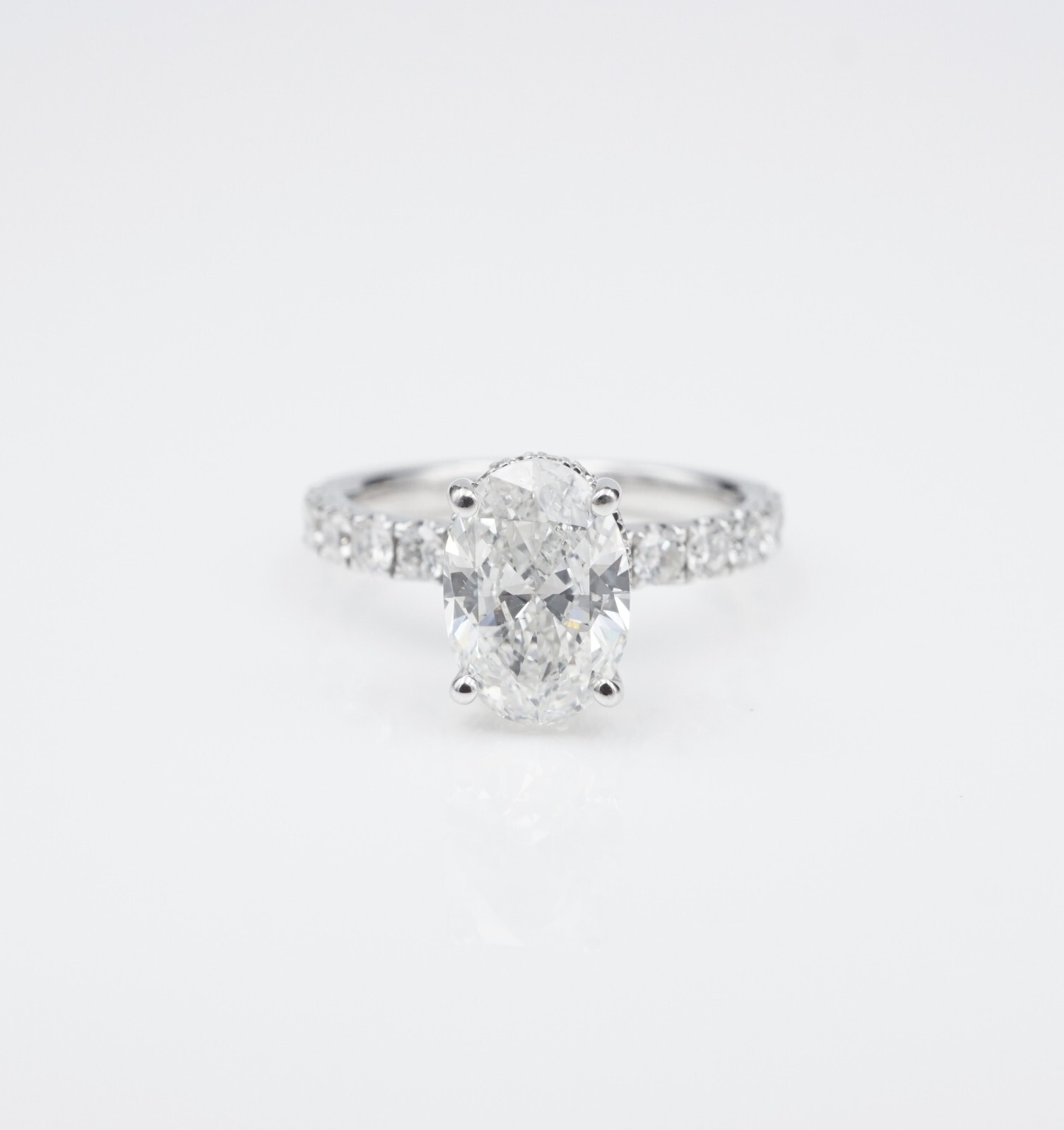 18k Oval Cut Diamond Solitaire Engagement Ring GIA D SI1 1.5ct Center, view 3