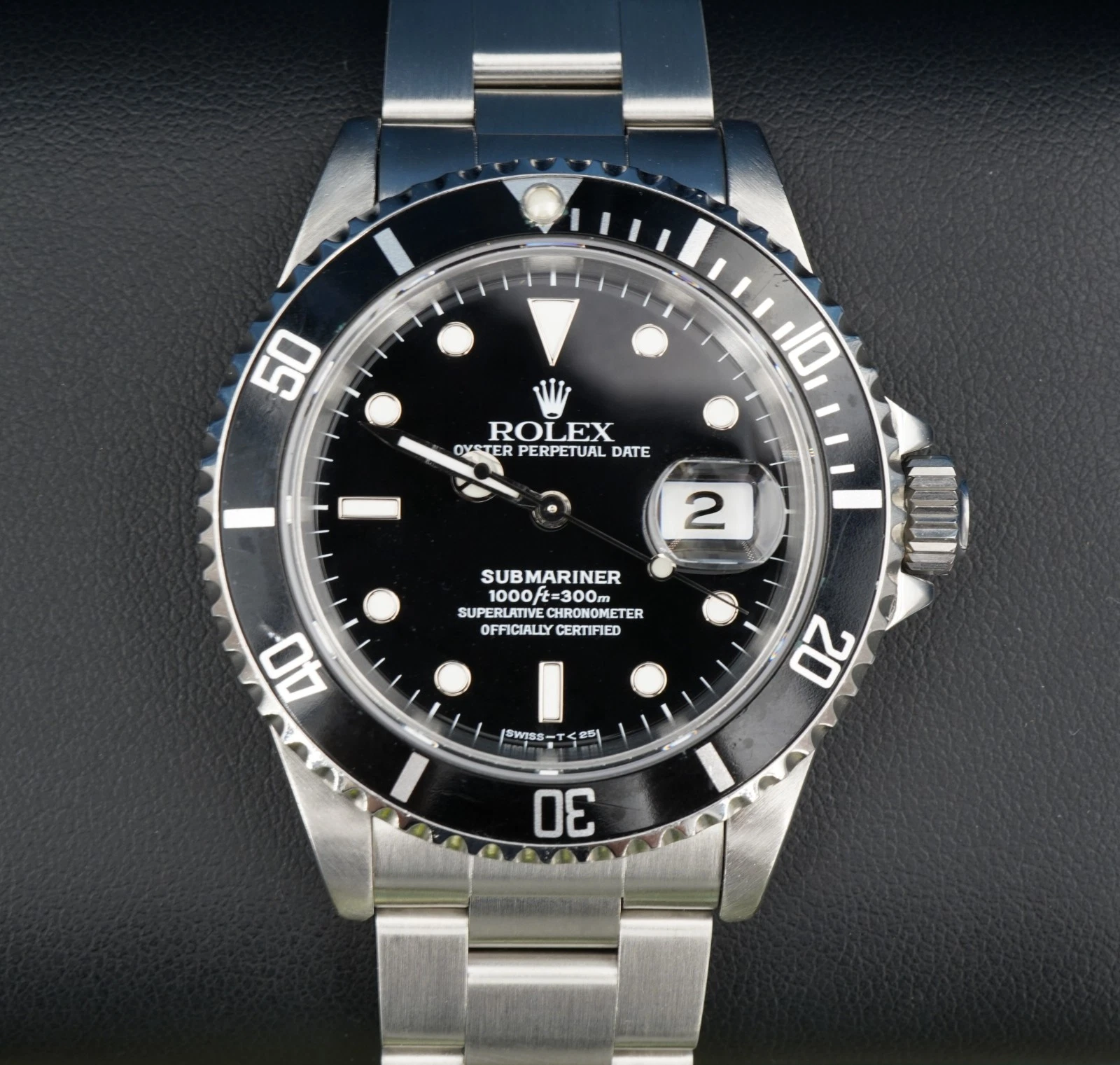 1995 Rolex Submariner Date 16610 Black Dial 40mm RSC Warranty Box Anchor, view 3