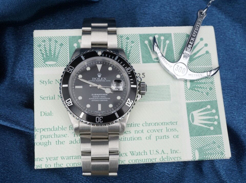 2000 Rolex Submariner Date 16610 Black Dial 40mm Warranty Box Papers SEL W1150
