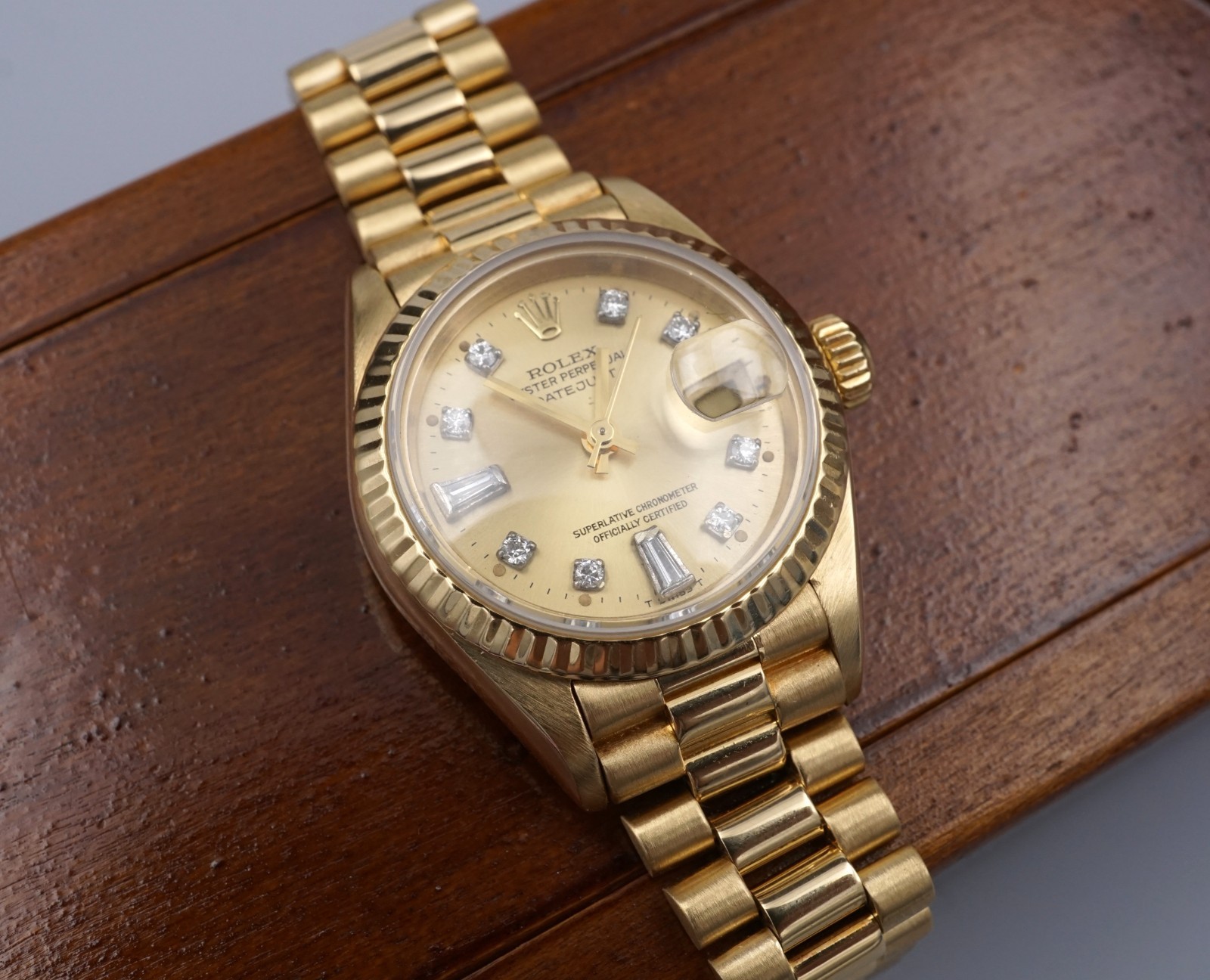 Ladies Rolex 18k Yellow Gold Diamond Dial Watch 69178 26mm 1991 Warranty, view 2