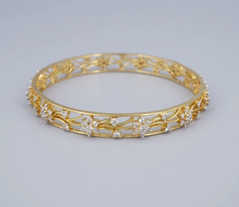 18k Diamond Bangle Bracelet Yellow Gold 3 carats Floral 7.5" BG1100A