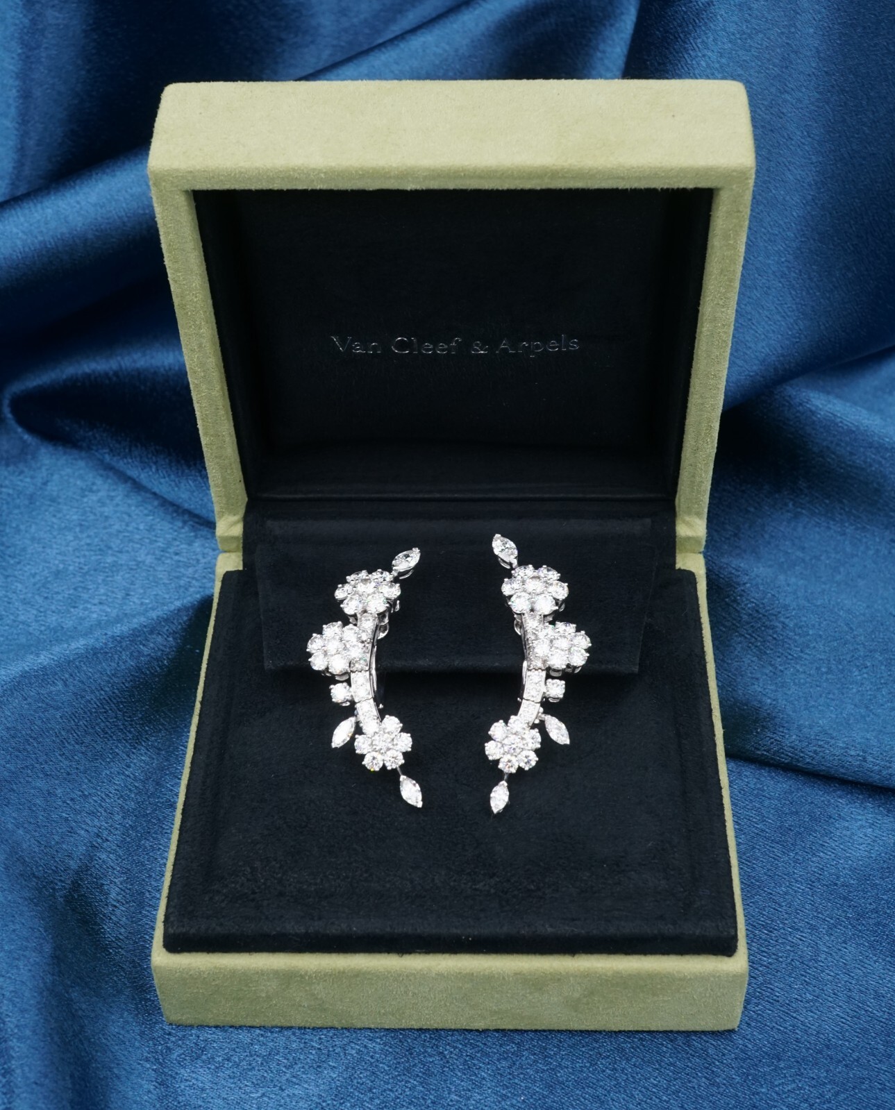 Van Cleef Arpels Folie de Pres Flower Diamond Earrings 18k 2" w/ Box, view 4