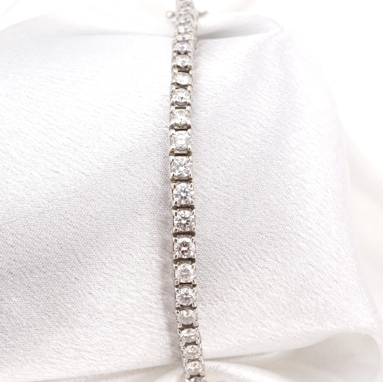 18k Natural Diamond Tennis In-line Bracelet 8 carat White Gold 7", view 2