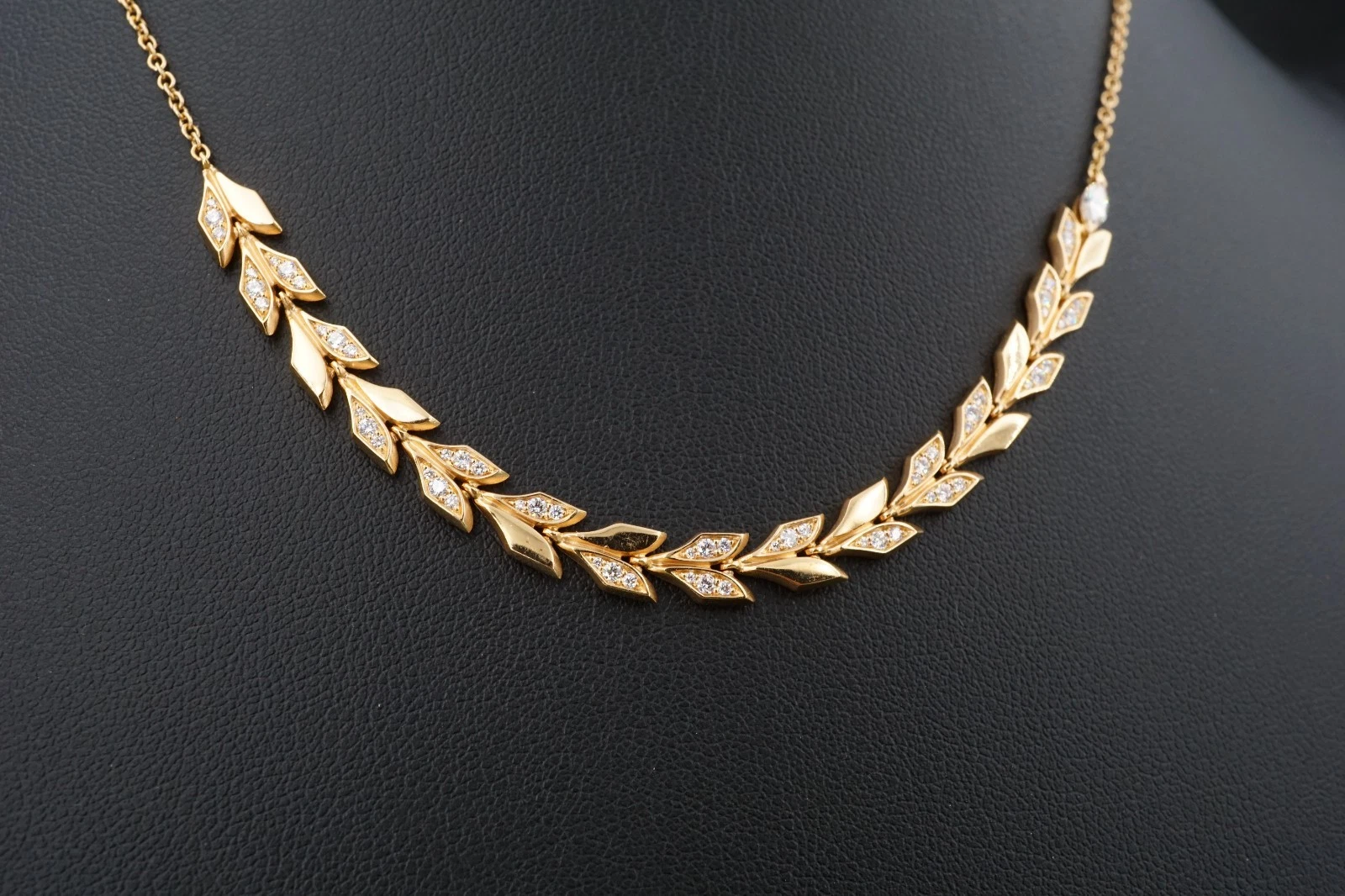 Tiffany & Co. Vine East West Pendant 18k Rose Gold Diamonds Box, view 7