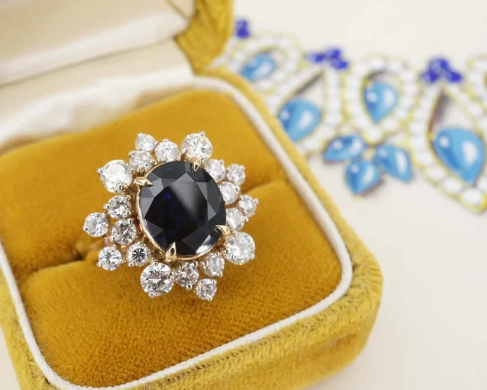 Vintage Sapphire Diamond Halo Ring Natural Blue 18k Yellow Gold 6.5 ctw RG4913