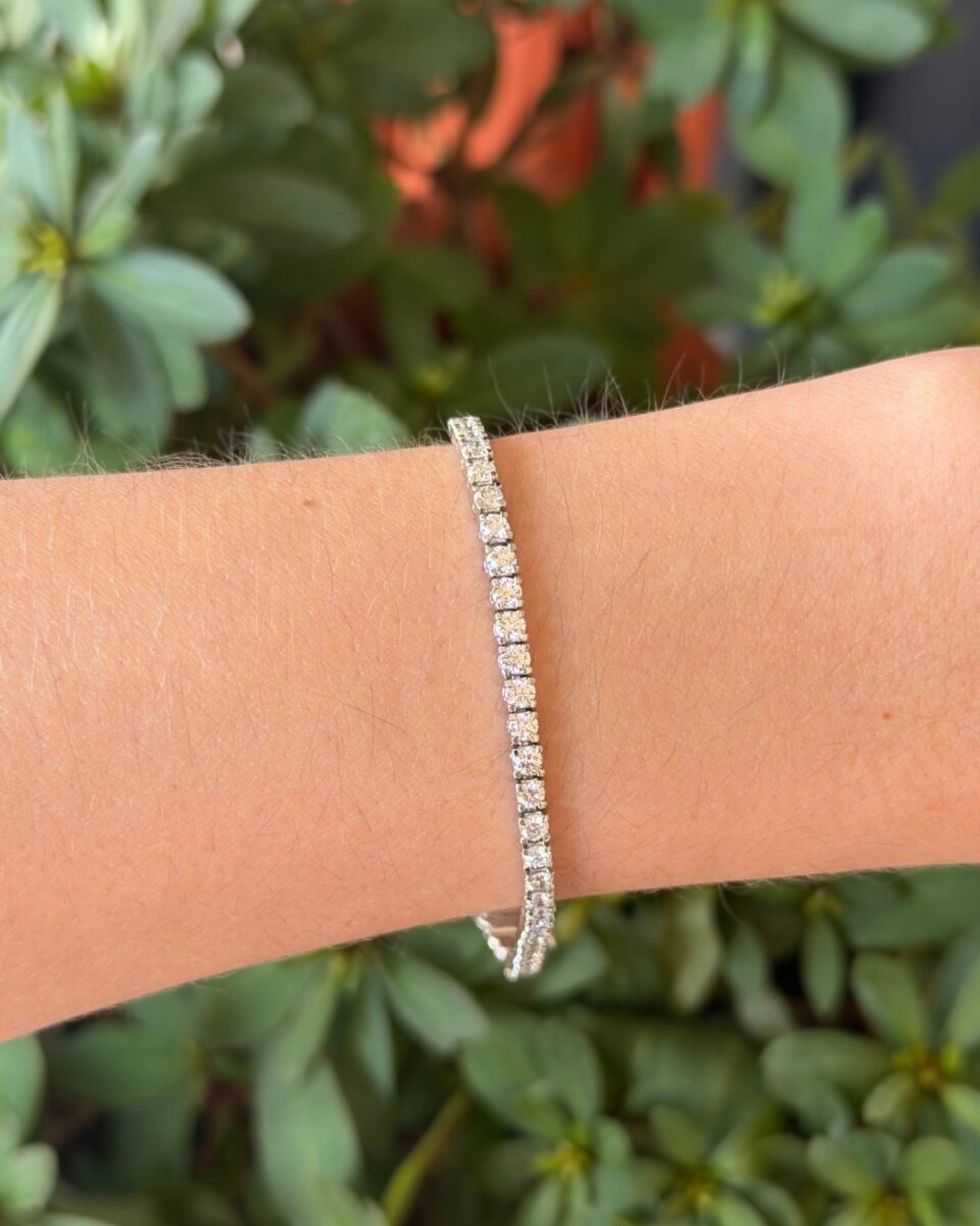 Kwiat Platinum Diamond Tennis Bracelet Natural 4 ctw 7" Designer Cert Box shown worn