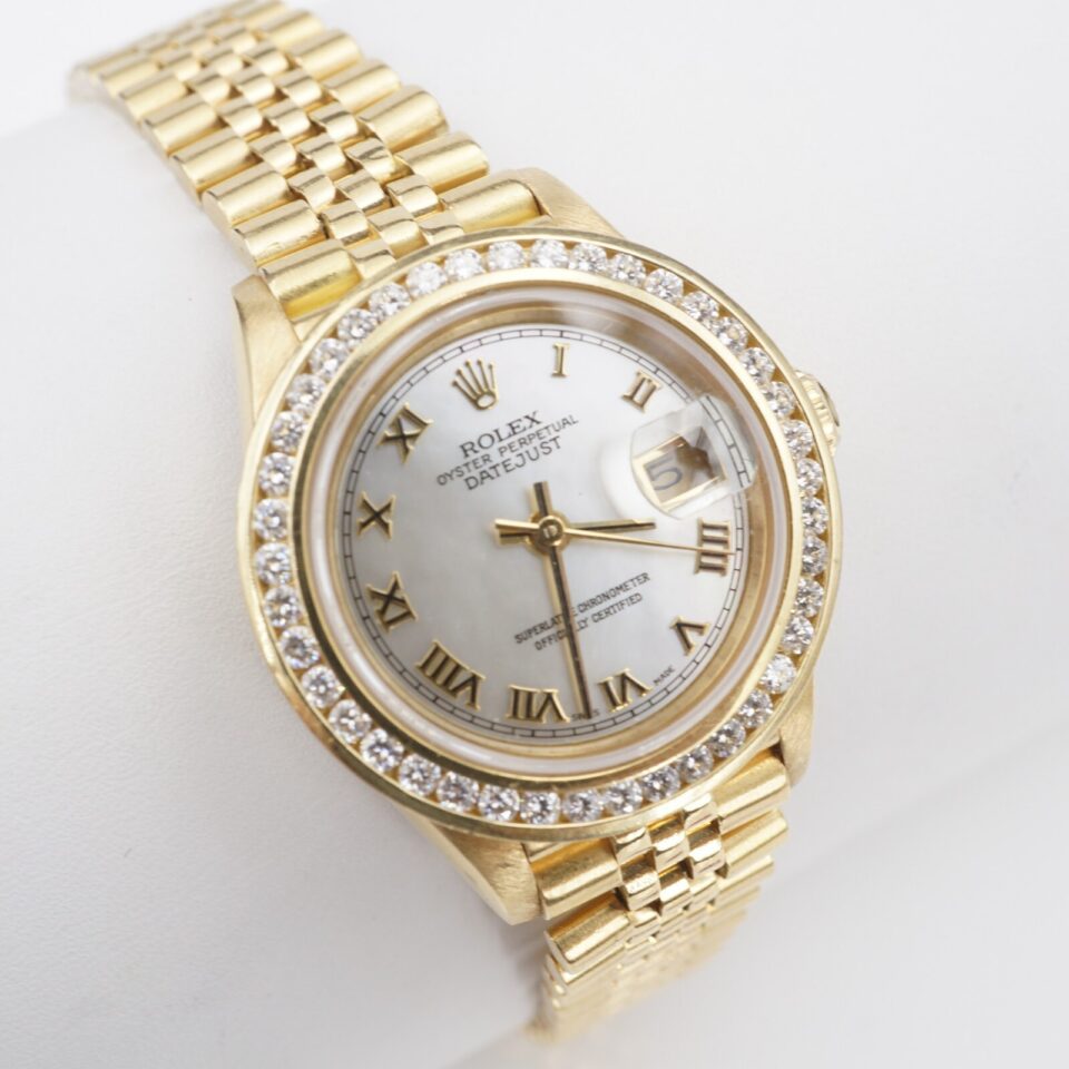 Ladies Rolex 18k Gold Diamond Watch 69178 MOP Roman 26mm Papers 1985, view 2