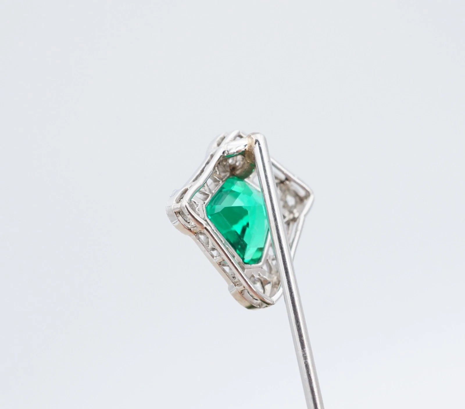 Platinum Colombian Emerald Natural OMC Diamond Stick Pin Antique Hat Pin, view 7