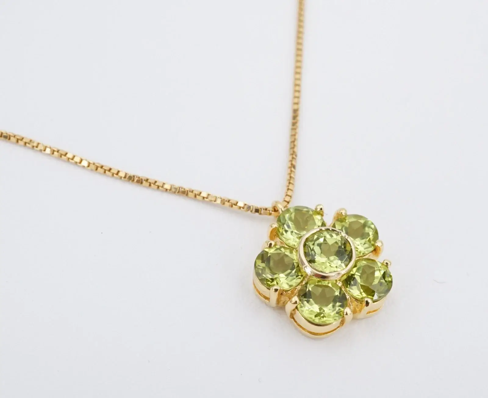 Estate Italian Peridot Flower Pendant Necklace, 18k Yellow Gold, view 1