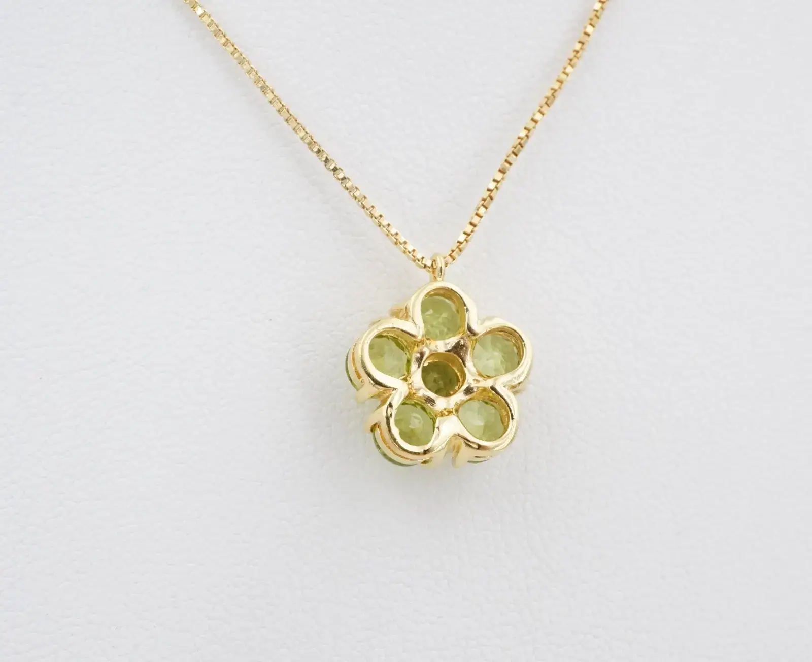 Estate Italian Peridot Flower Pendant Necklace, 18k Yellow Gold, view 3