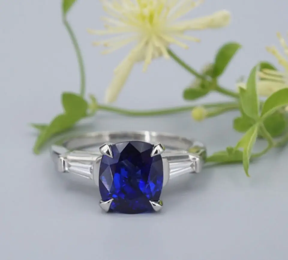 3 Carat Ceylon Sapphire and Diamond Ring, Platinum, GIA Certified